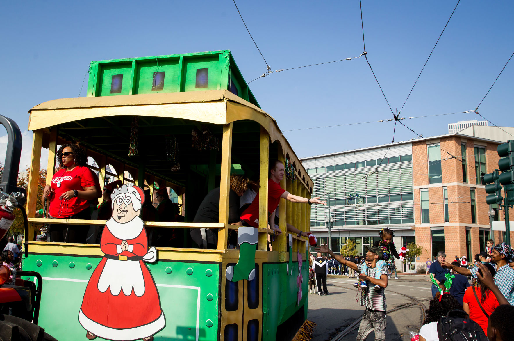 NO.jingleparade011.120218